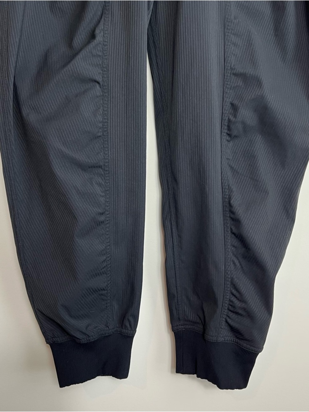 Lululemon Dance Studio Black Grey Stripe Rib Cuff Mid Rise Joggers 10 - Picture 3 of 6